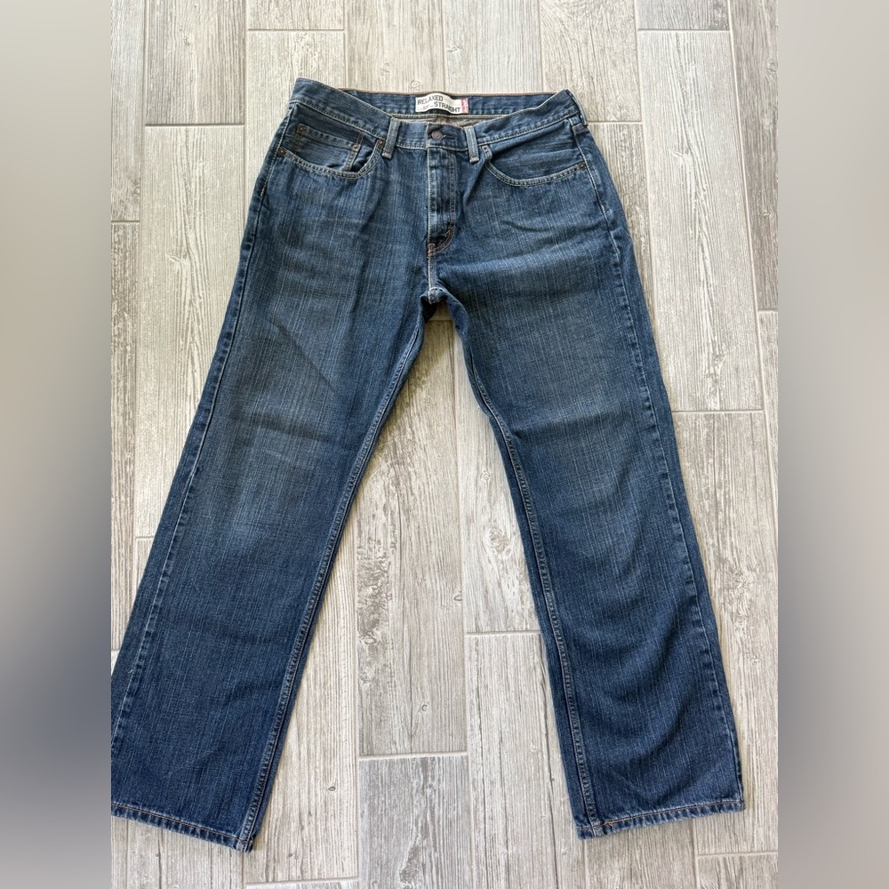 Levi & Strauss Classic Blue Jeans 559 Relaxed Straight Levi’s- 34 x 32